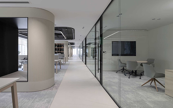 kasus perusahaan terbaru tentang Proyek kustomisasi partisi kantor Uni Emirat Arab