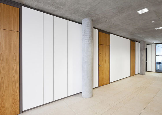 Sistem dinding partisi kantor dengan panel partisi kayu padat prefabrikasi 108mm